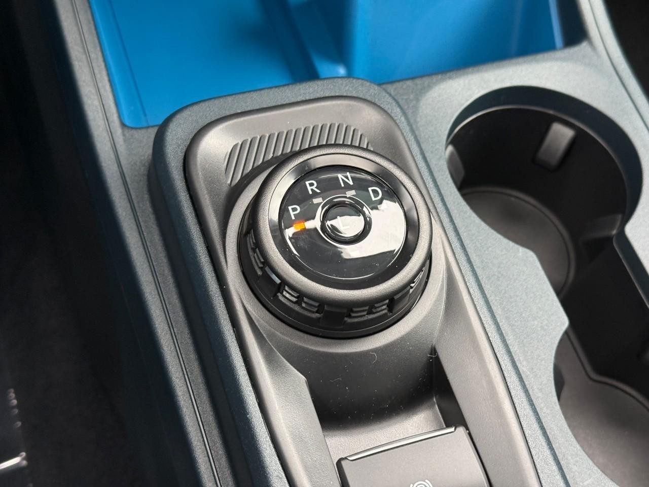 Ford Maverick Vehicle Full-screen Gallery Image 15