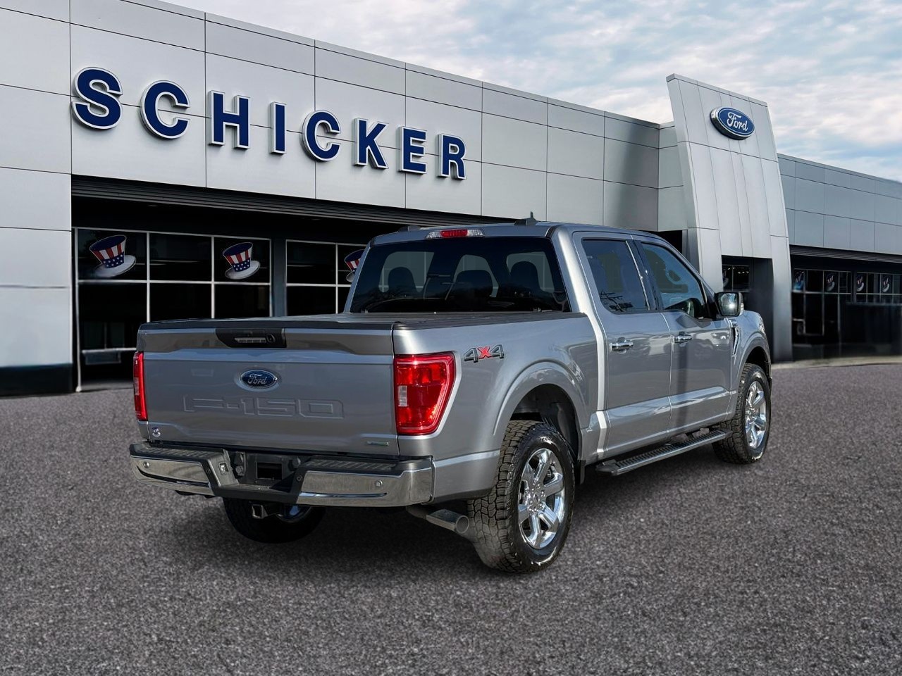 Ford F-150 Vehicle Full-screen Gallery Image 02