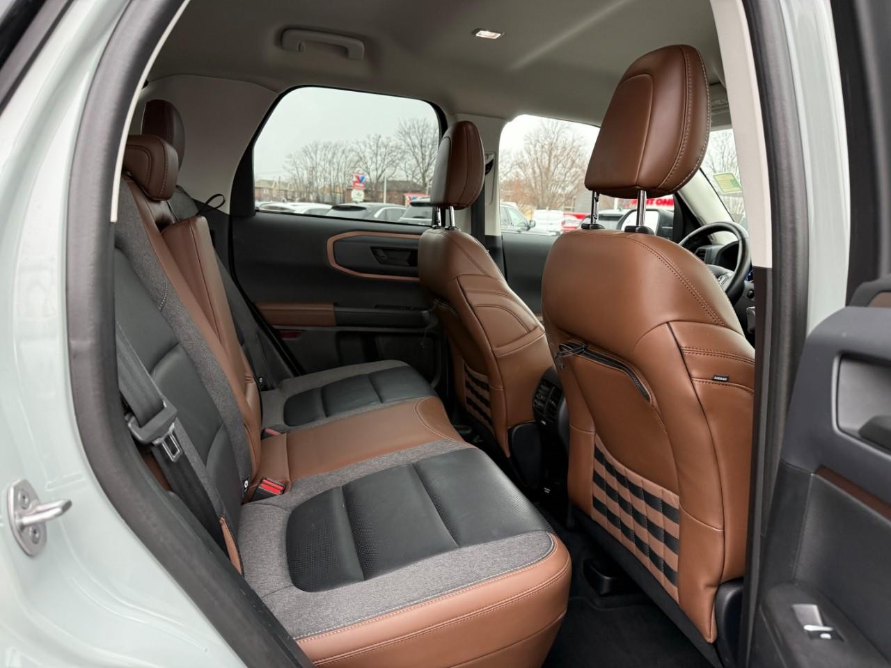 Ford Bronco Sport Vehicle Full-screen Gallery Image 10