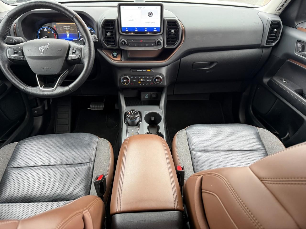 Ford Bronco Sport Vehicle Full-screen Gallery Image 11