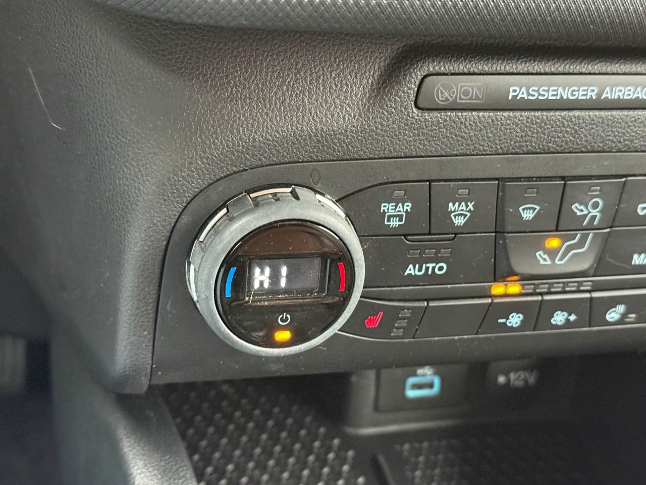 Ford Bronco Sport Vehicle Full-screen Gallery Image 21