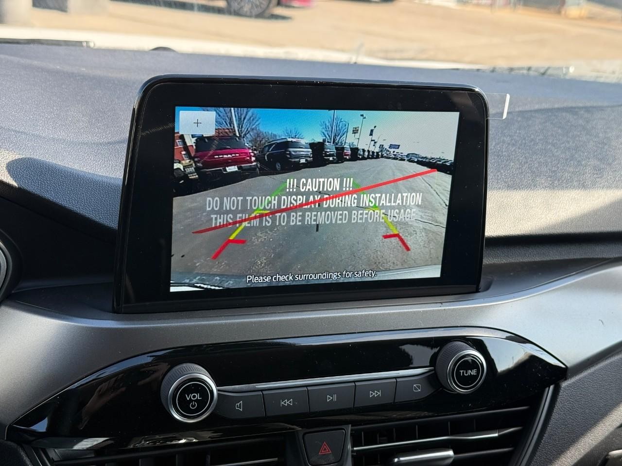 Ford Escape Vehicle Full-screen Gallery Image 17