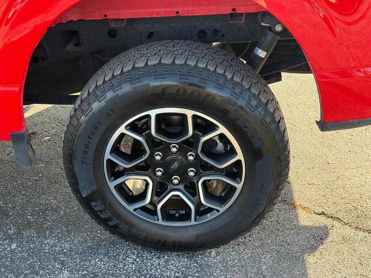 Ford F-150 Vehicle Full-screen Gallery Image 07