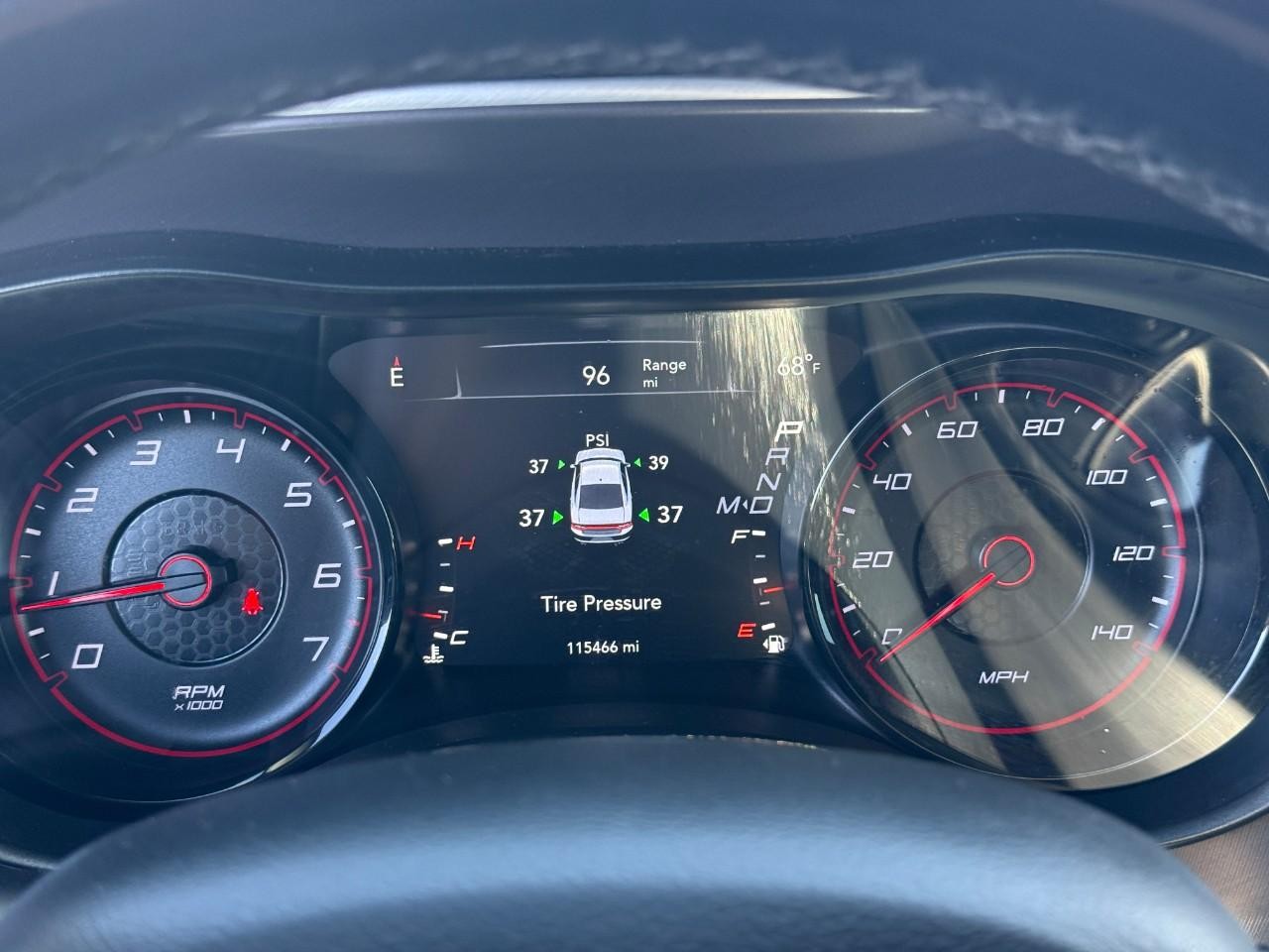 Dodge Charger Vehicle Full-screen Gallery Image 21