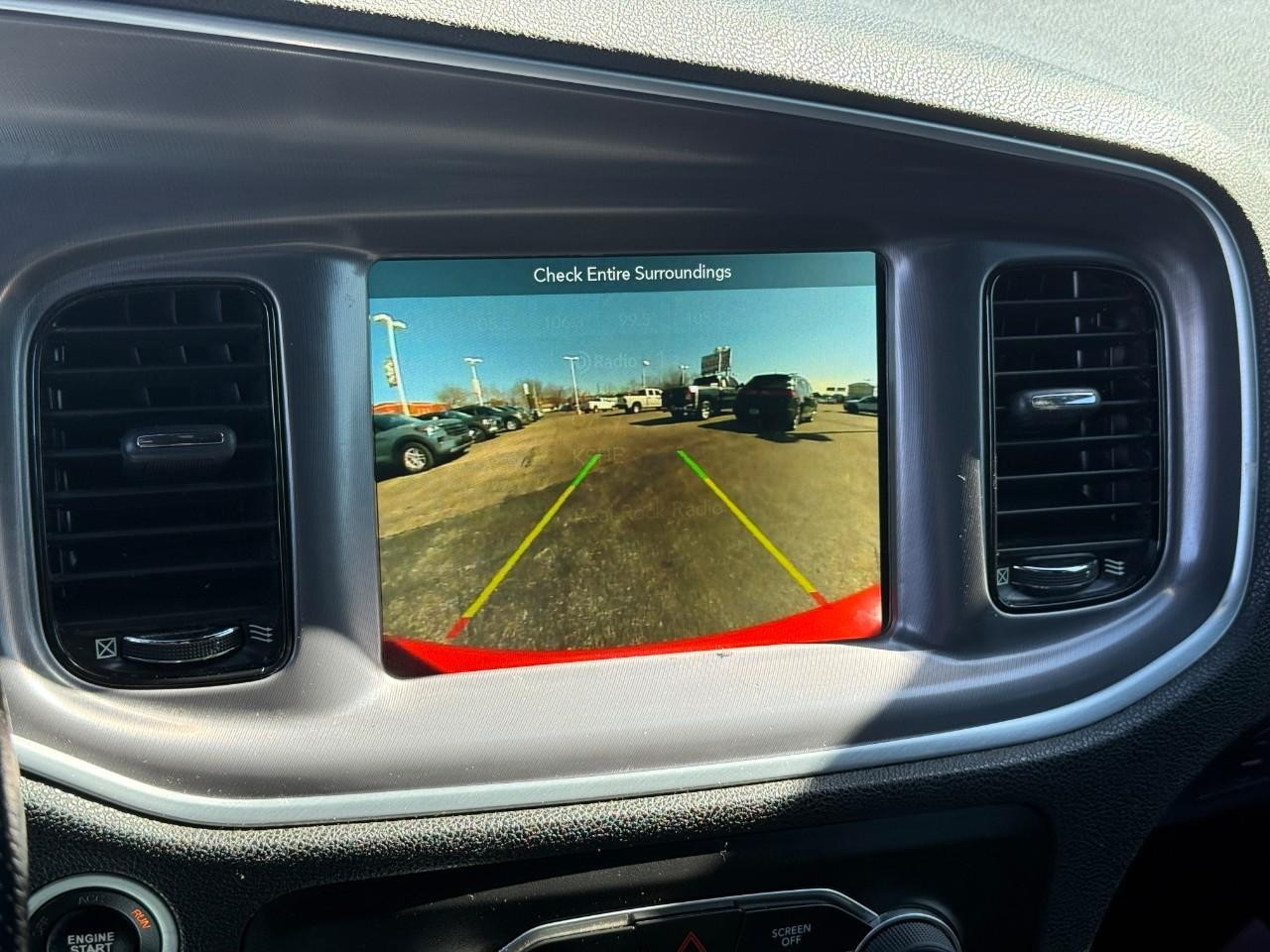 Dodge Charger Vehicle Full-screen Gallery Image 24