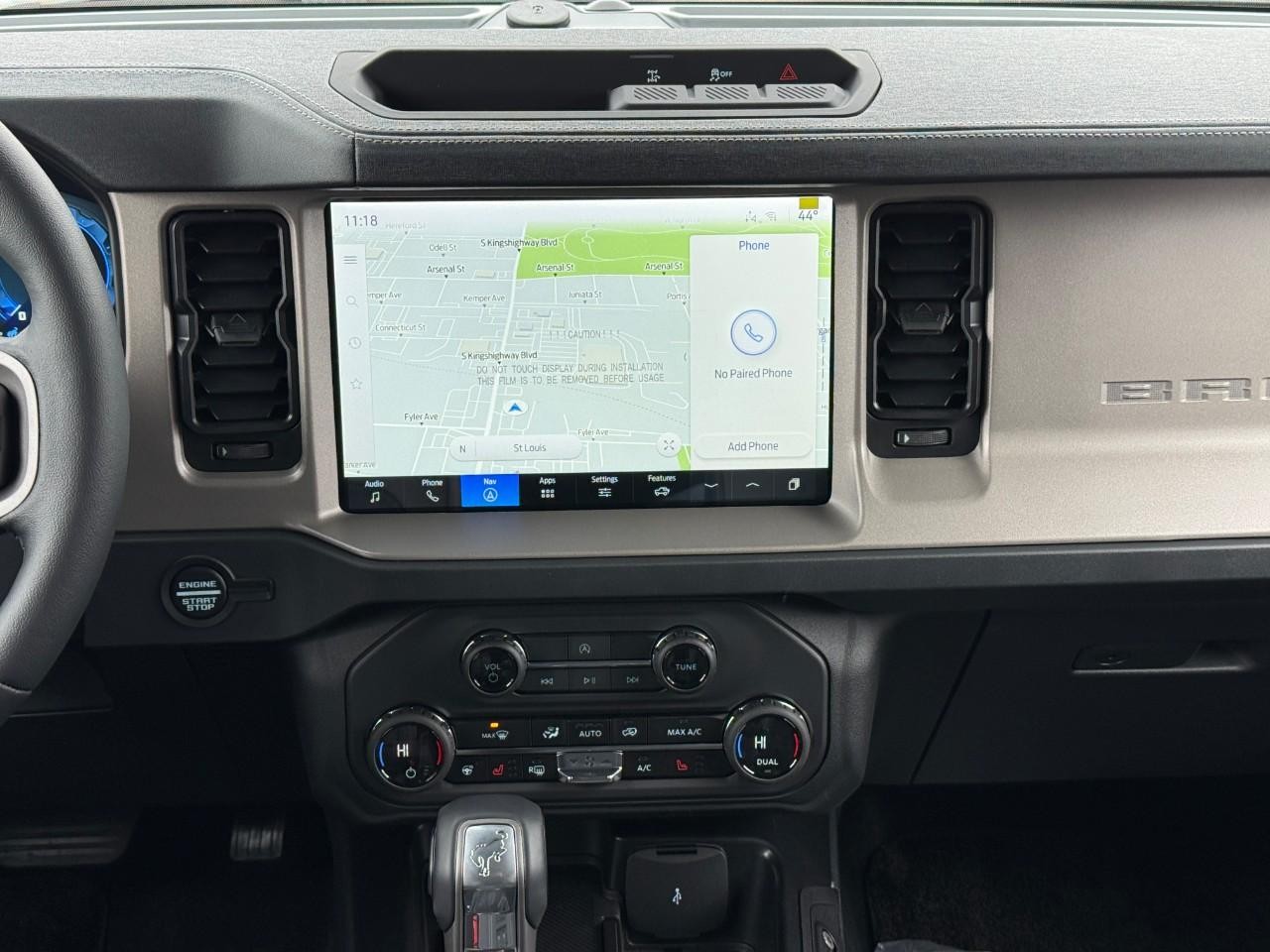 Ford Bronco Vehicle Full-screen Gallery Image 08