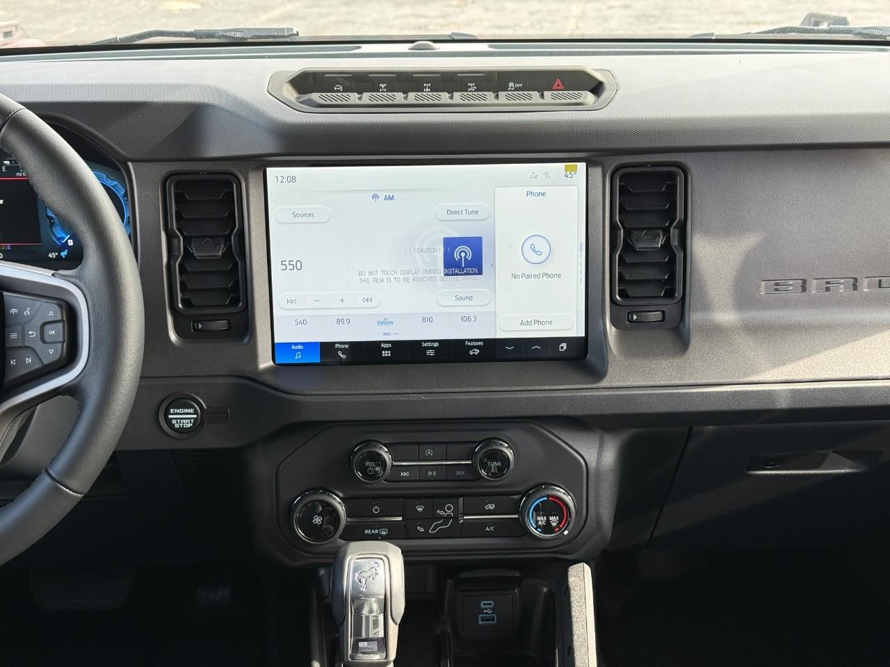 Ford Bronco Vehicle Full-screen Gallery Image 08