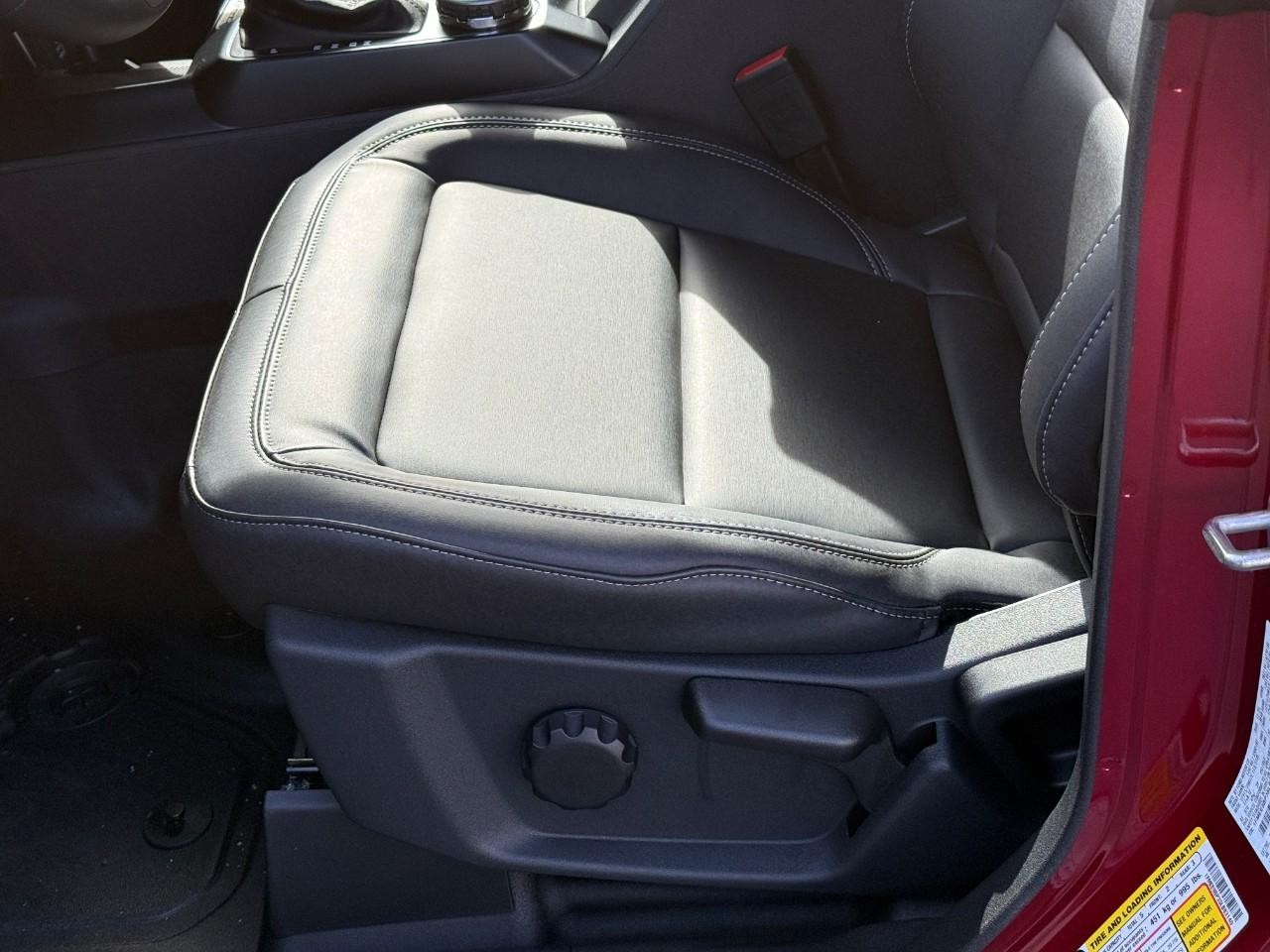 Ford Bronco Vehicle Full-screen Gallery Image 11