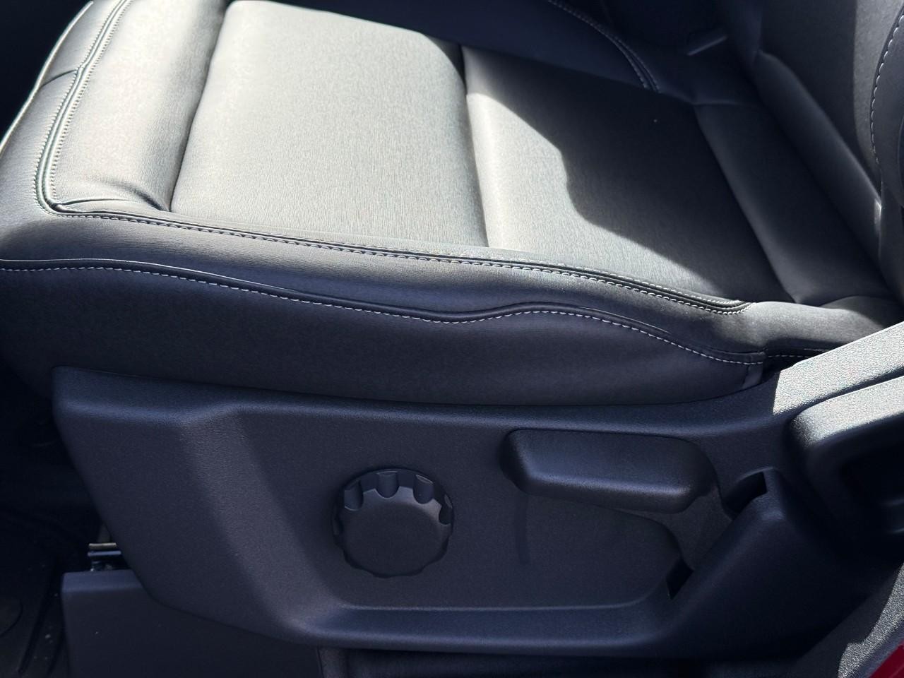 Ford Bronco Vehicle Full-screen Gallery Image 12