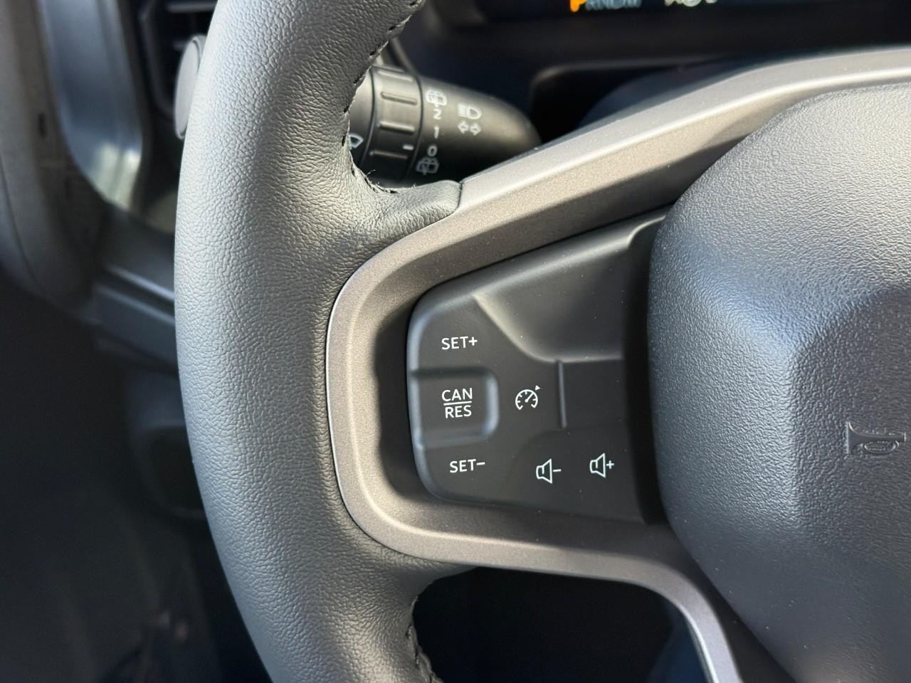 Ford Bronco Vehicle Full-screen Gallery Image 13