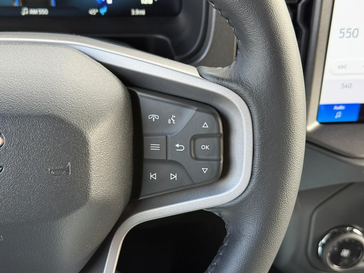 Ford Bronco Vehicle Full-screen Gallery Image 14