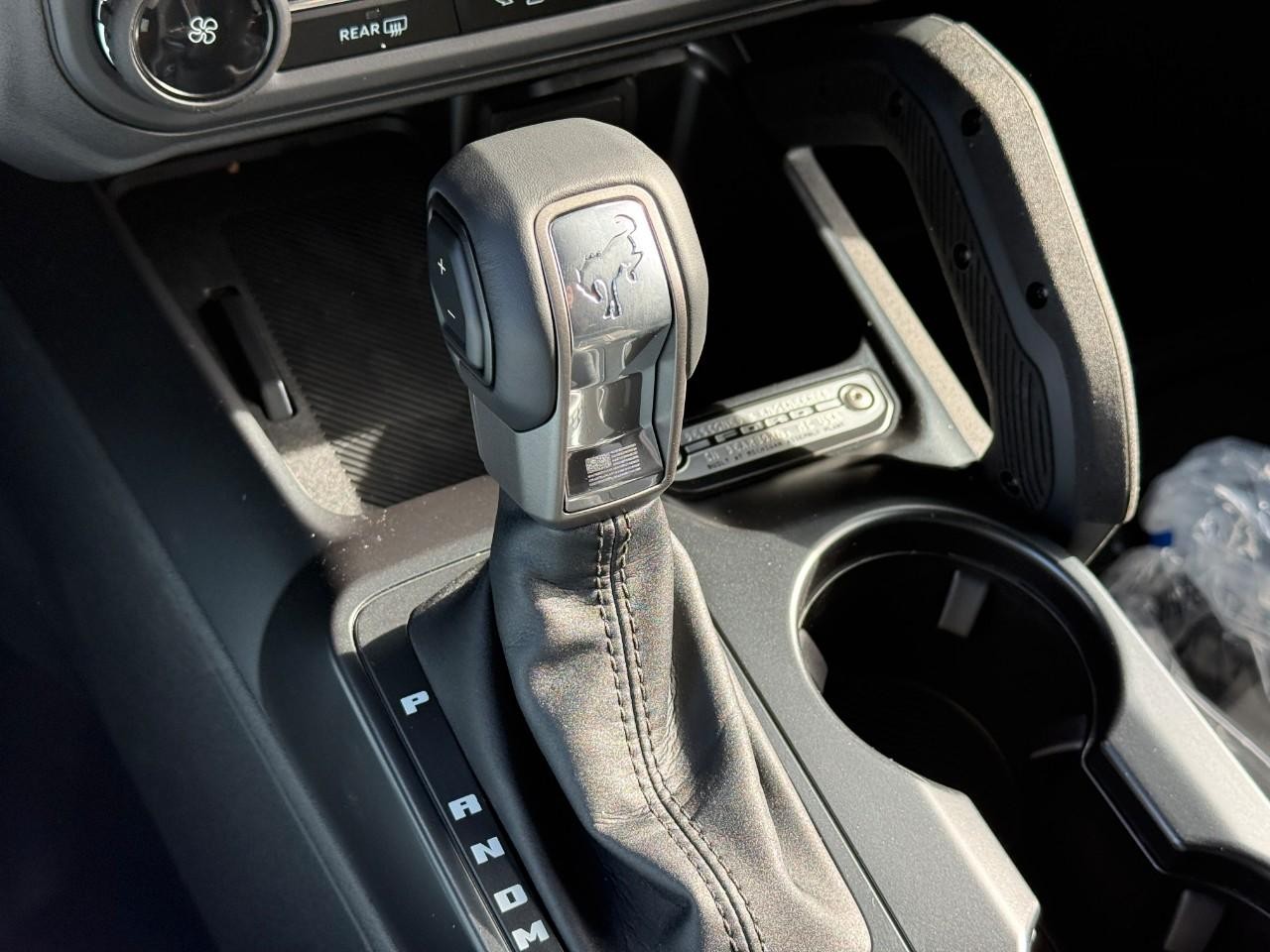 Ford Bronco Vehicle Full-screen Gallery Image 15