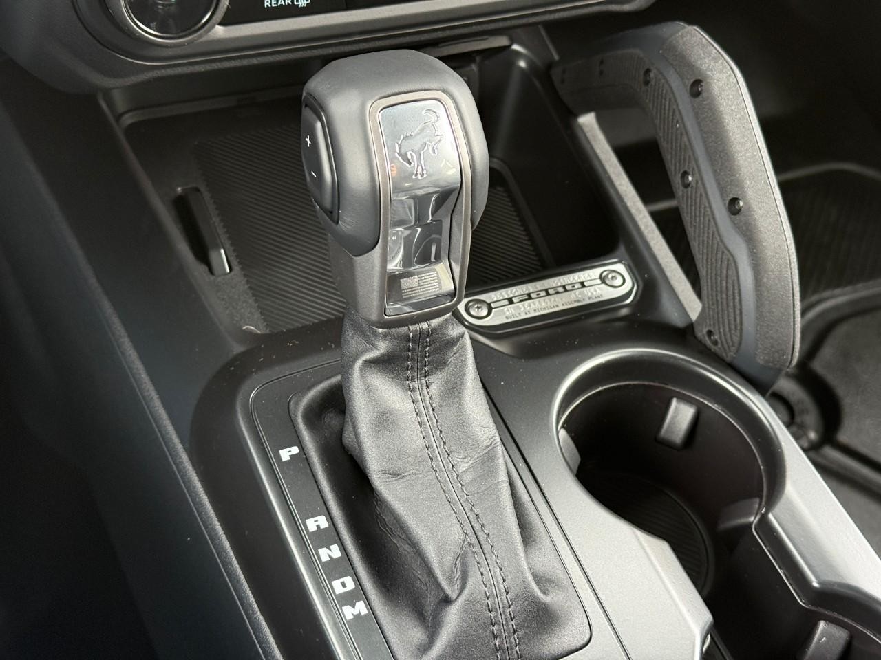 Ford Bronco Vehicle Full-screen Gallery Image 15