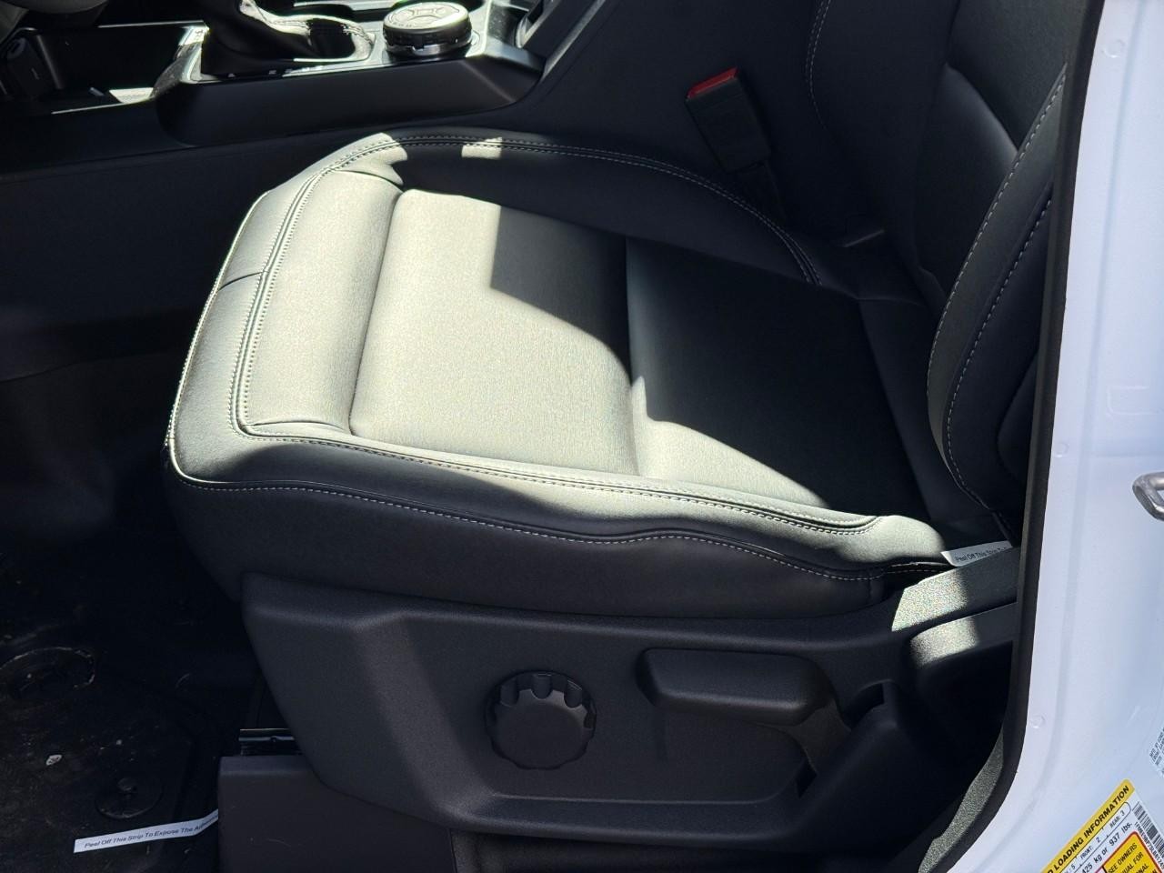 Ford Bronco Vehicle Full-screen Gallery Image 11