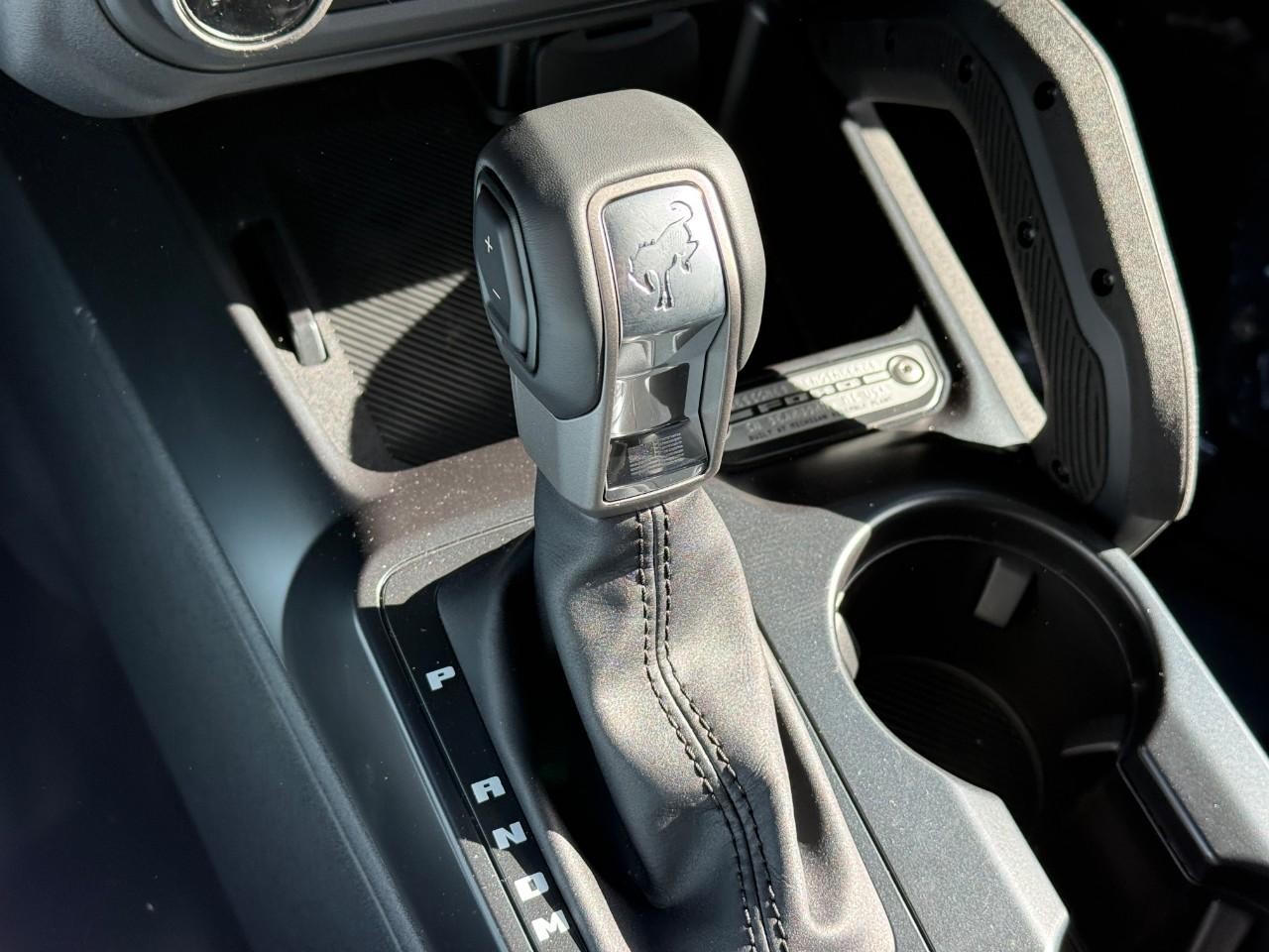 Ford Bronco Vehicle Full-screen Gallery Image 15