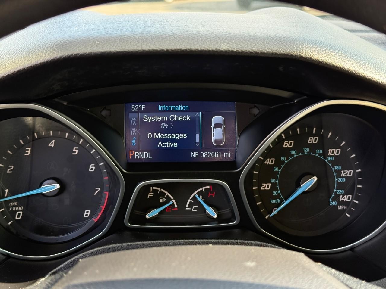 Ford Focus Vehicle Full-screen Gallery Image 20