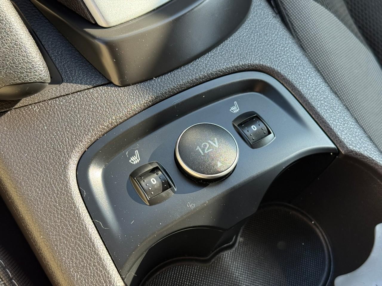 Ford Focus Vehicle Full-screen Gallery Image 21