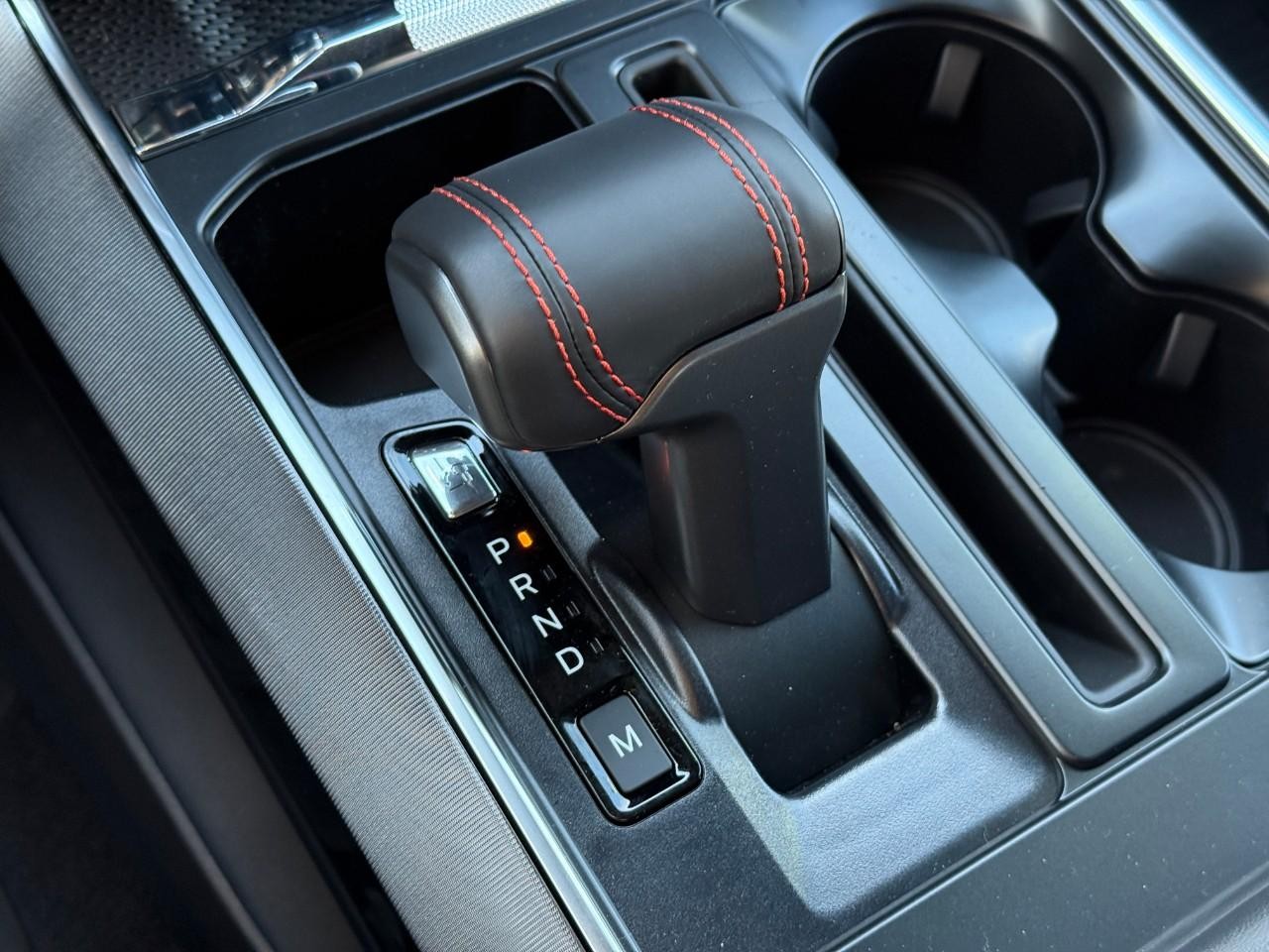 Ford F-150 Vehicle Full-screen Gallery Image 17