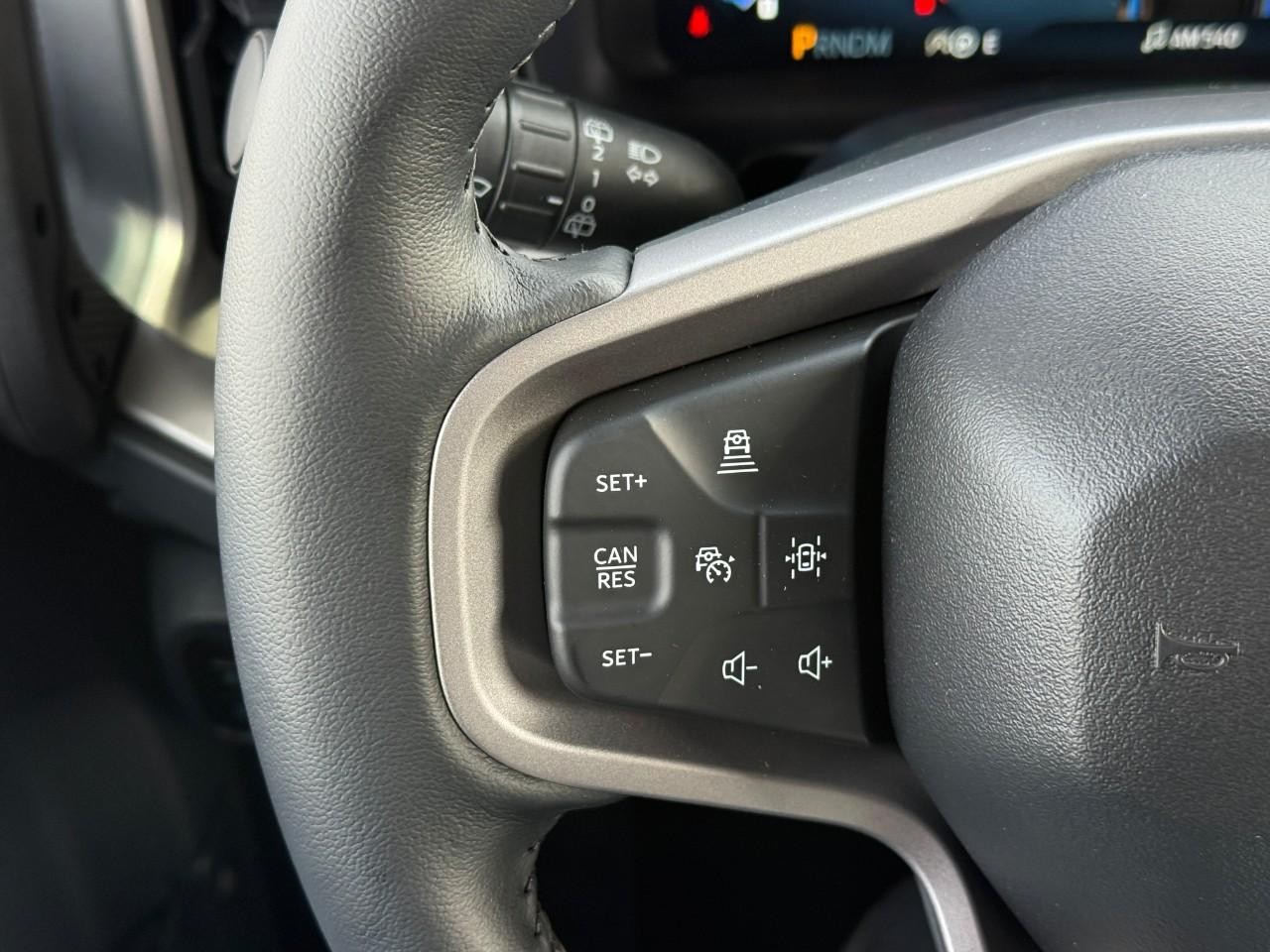 Ford Bronco Vehicle Full-screen Gallery Image 13