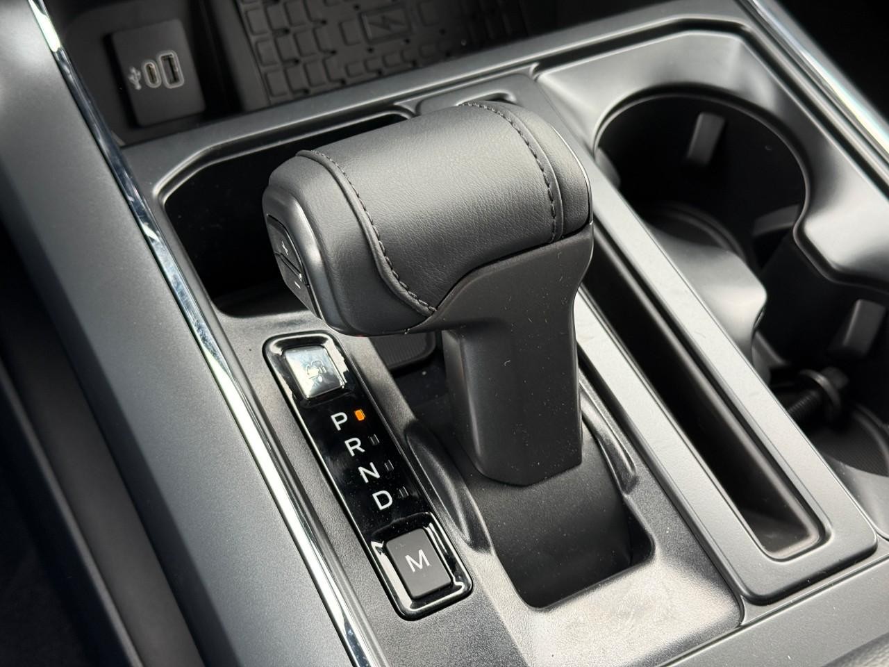 Ford F-150 Vehicle Full-screen Gallery Image 15