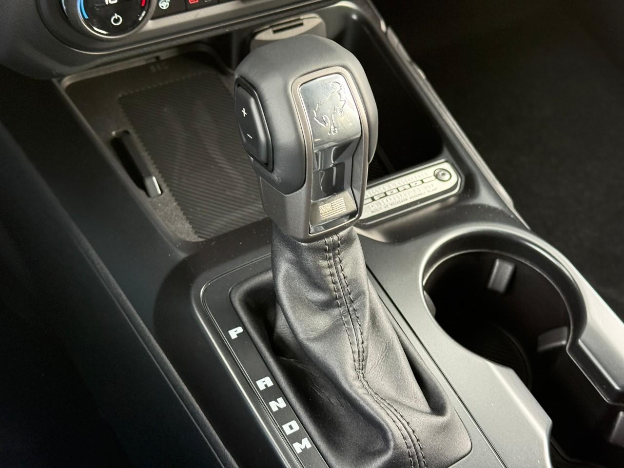 Ford Bronco Vehicle Full-screen Gallery Image 16