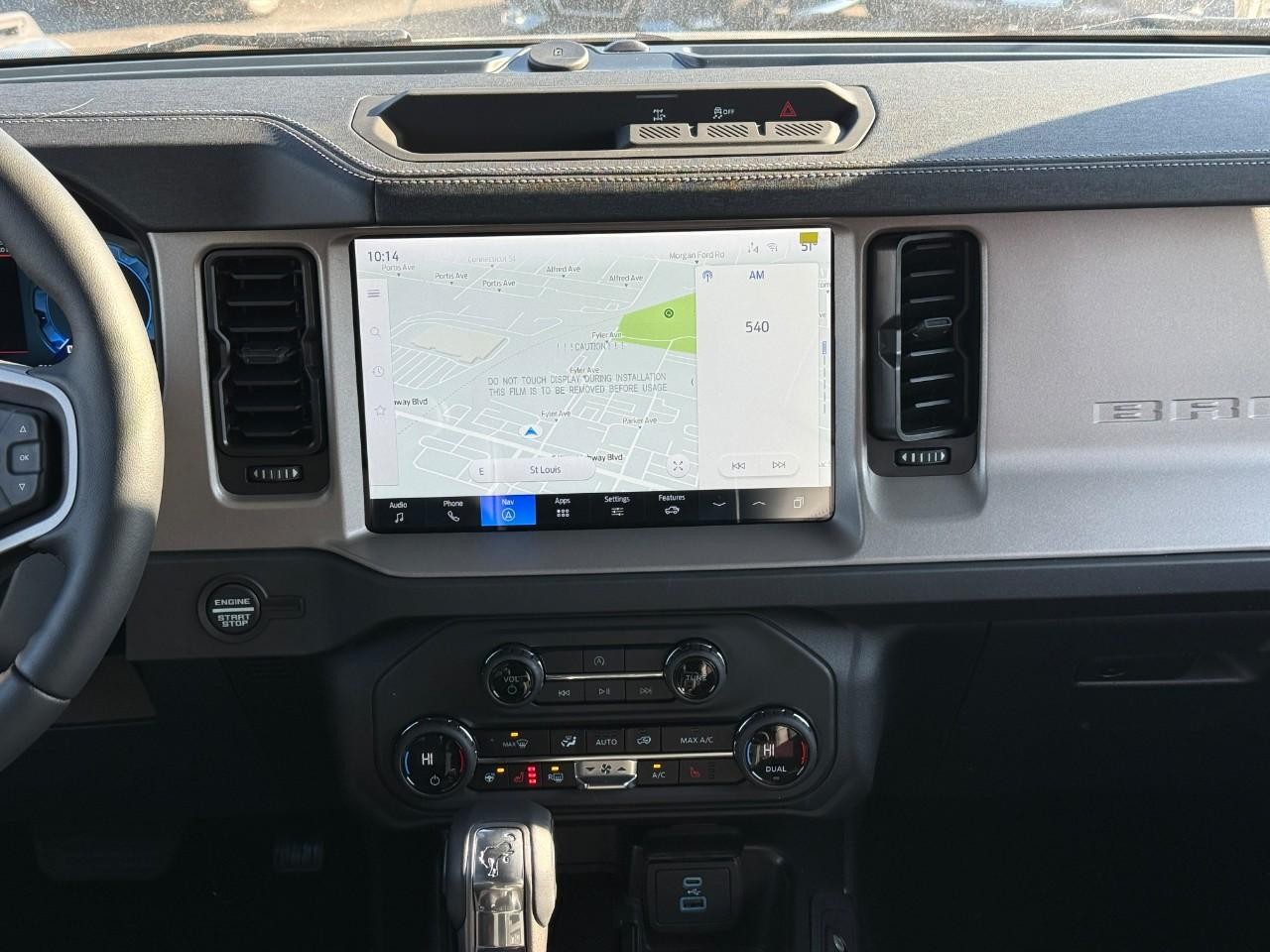 Ford Bronco Vehicle Full-screen Gallery Image 08