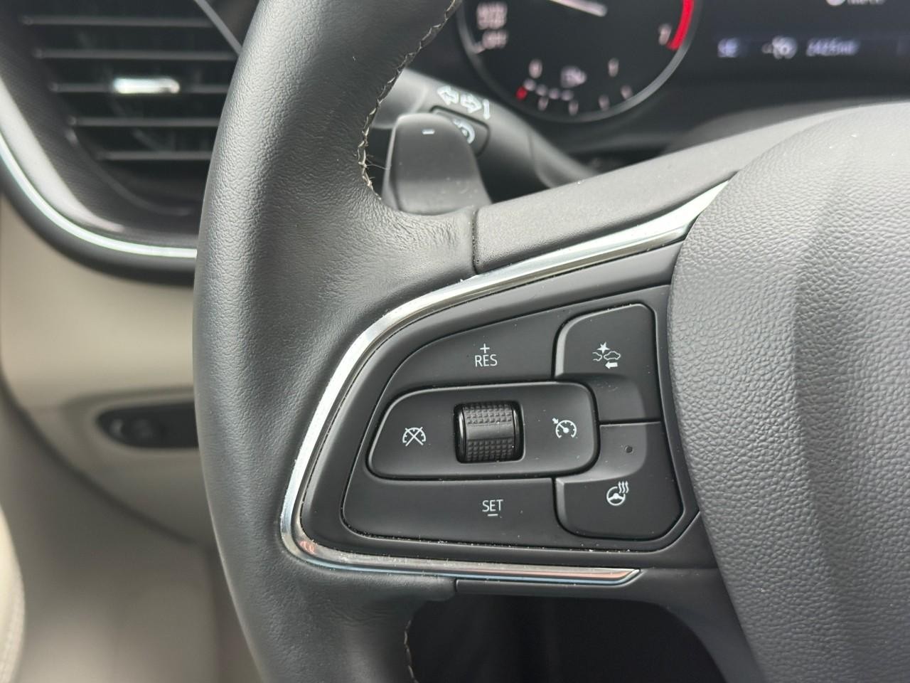 Buick Envision Vehicle Full-screen Gallery Image 18