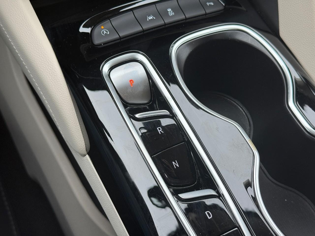 Buick Envision Vehicle Full-screen Gallery Image 21