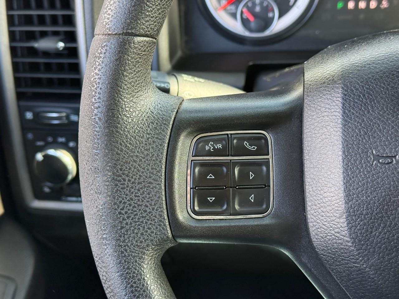 Ram 1500 Classic Vehicle Full-screen Gallery Image 18