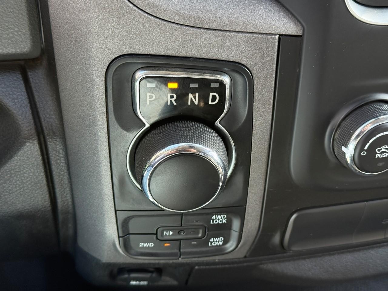 Ram 1500 Classic Vehicle Full-screen Gallery Image 21