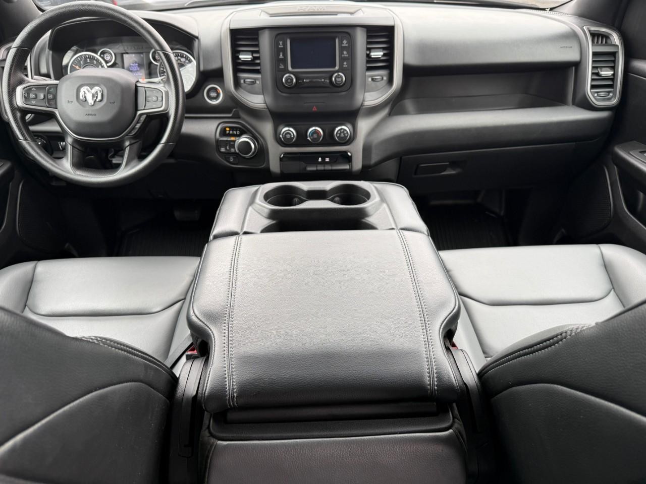 Ram 1500 Vehicle Full-screen Gallery Image 11