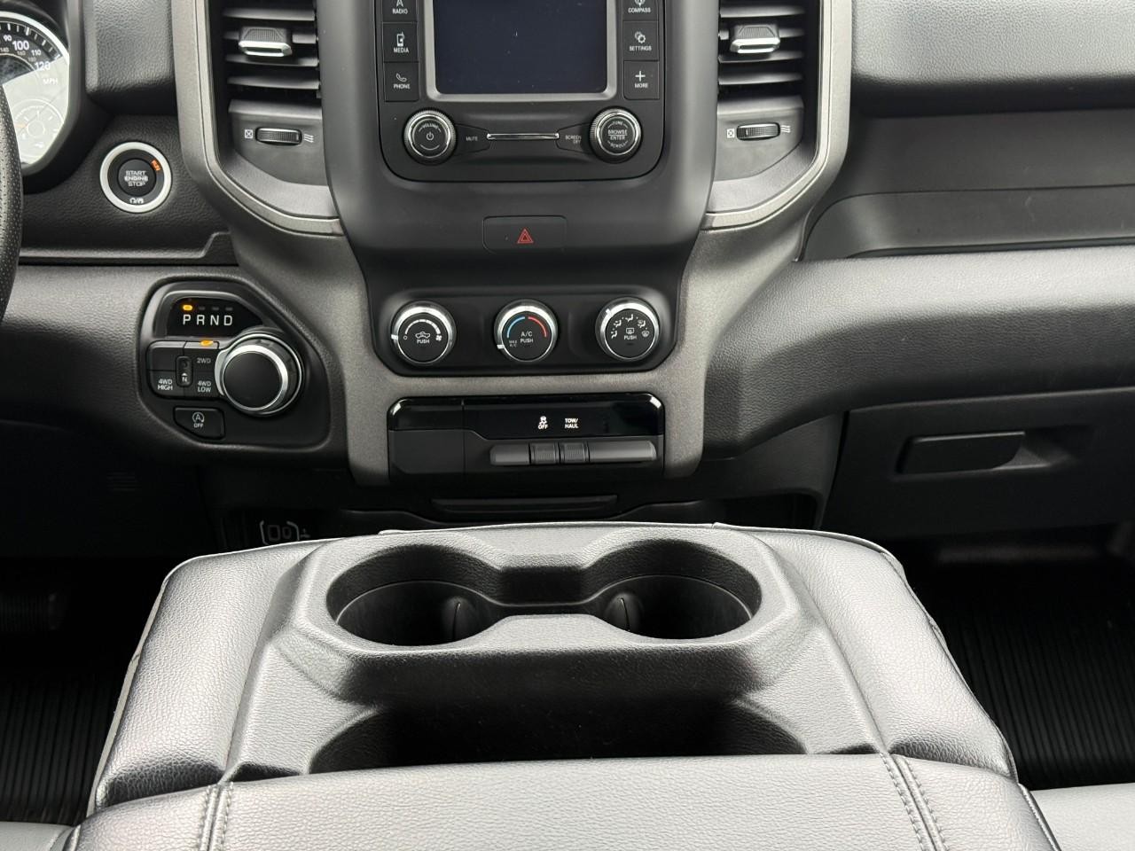 Ram 1500 Vehicle Full-screen Gallery Image 14