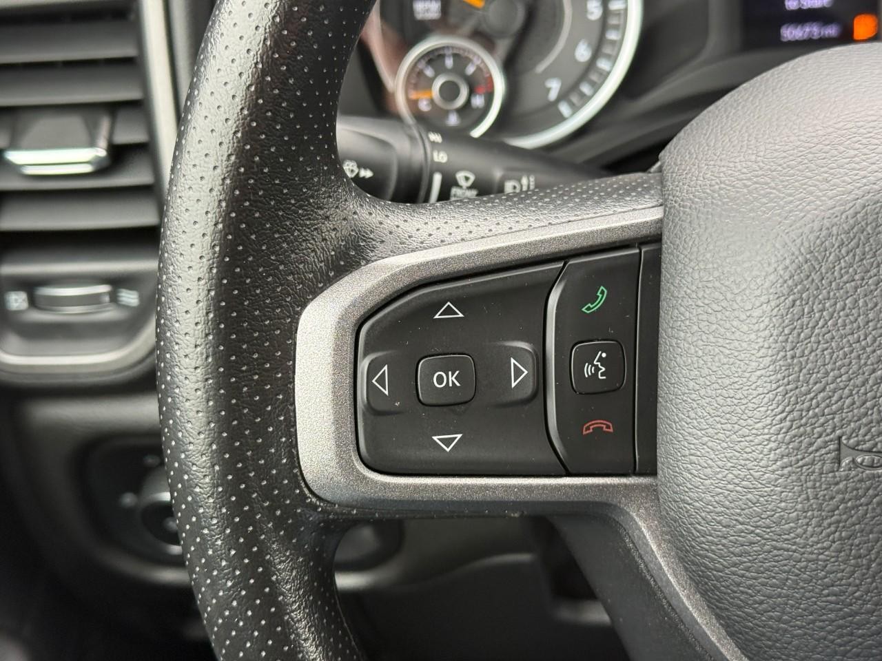 Ram 1500 Vehicle Full-screen Gallery Image 18