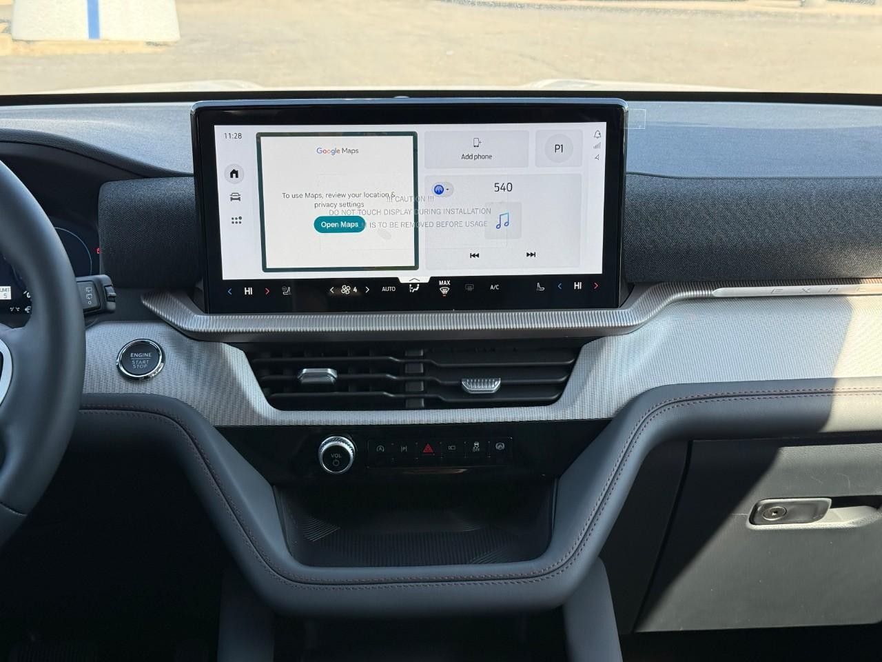 Ford Explorer Vehicle Full-screen Gallery Image 08