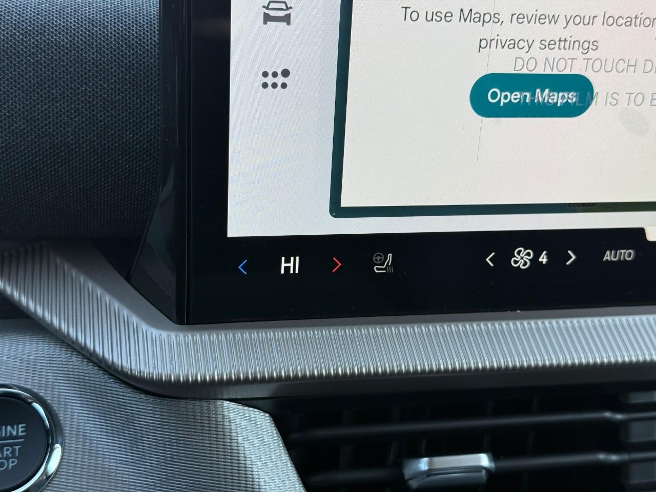 Ford Explorer Vehicle Full-screen Gallery Image 15