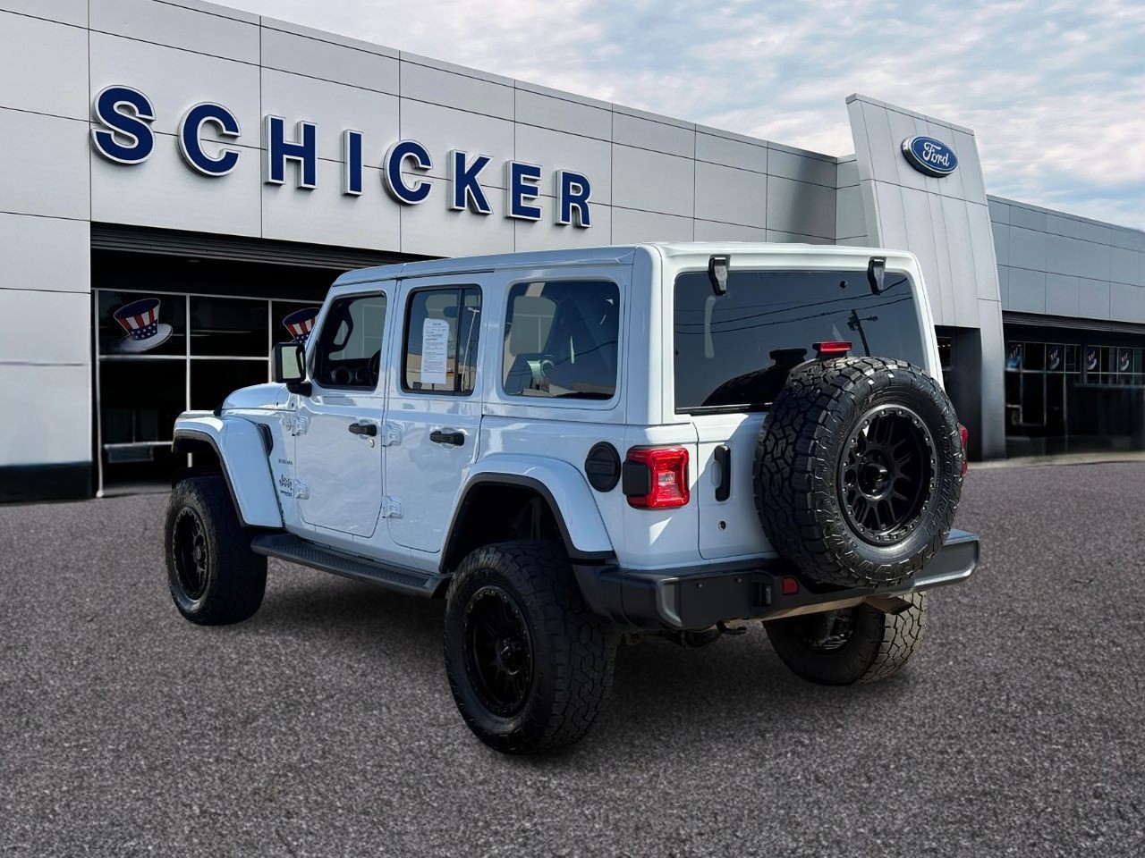 Jeep Wrangler Unlimited Vehicle Full-screen Gallery Image 03