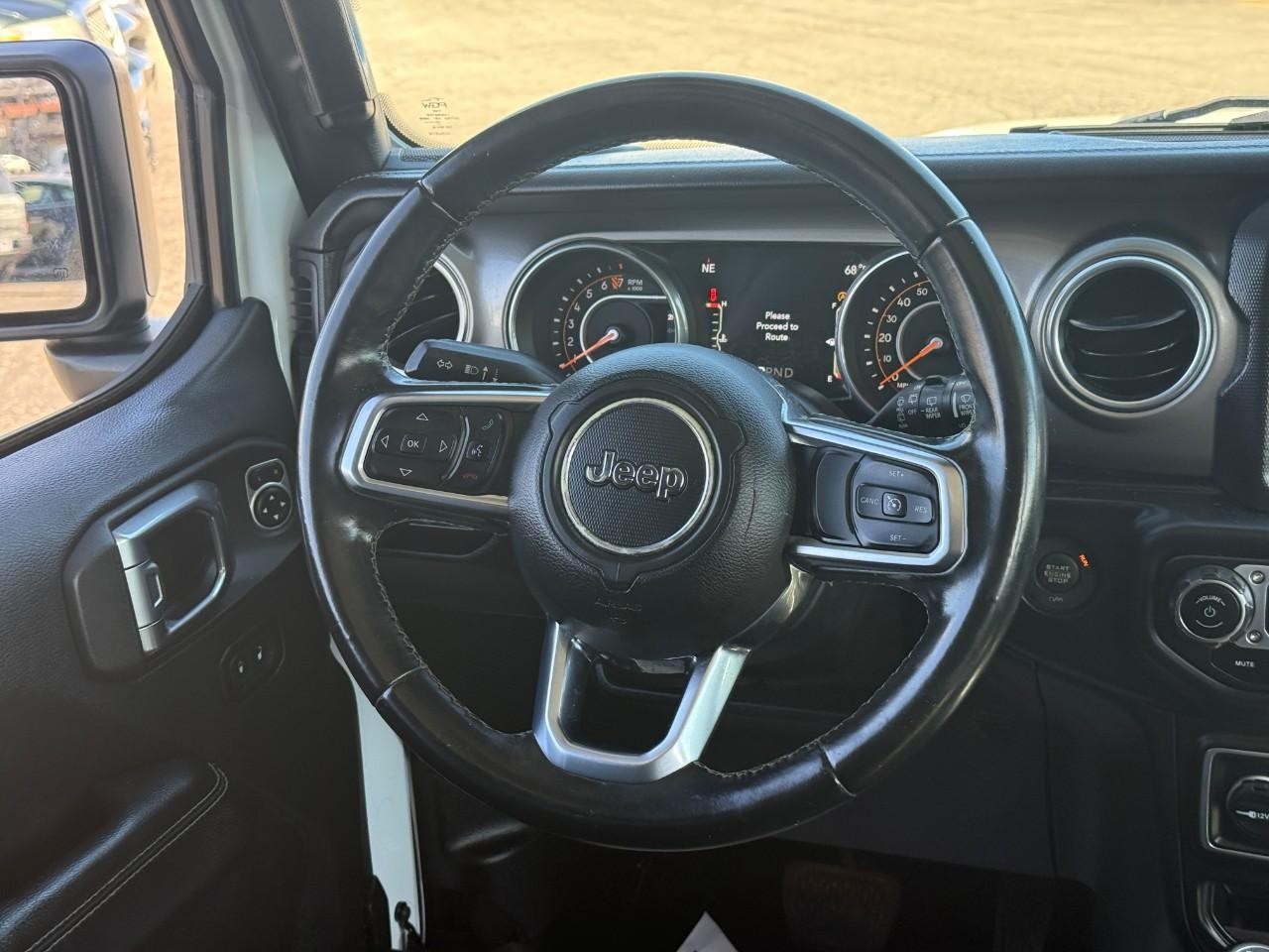 Jeep Wrangler Unlimited Vehicle Full-screen Gallery Image 08