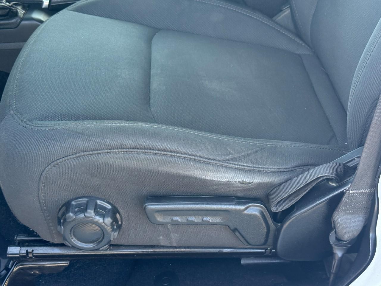 Jeep Wrangler Unlimited Vehicle Full-screen Gallery Image 13