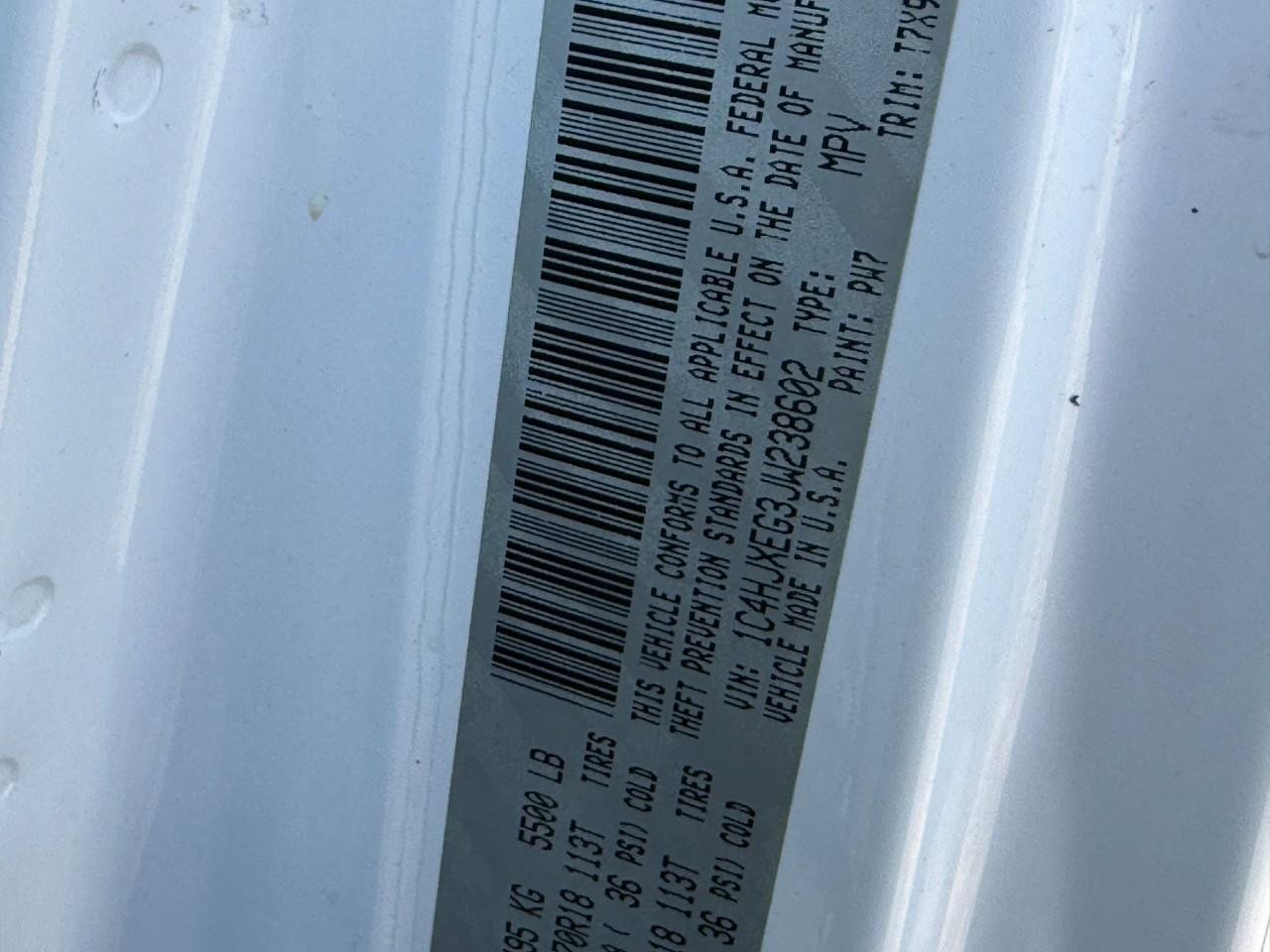 Jeep Wrangler Unlimited Vehicle Full-screen Gallery Image 19