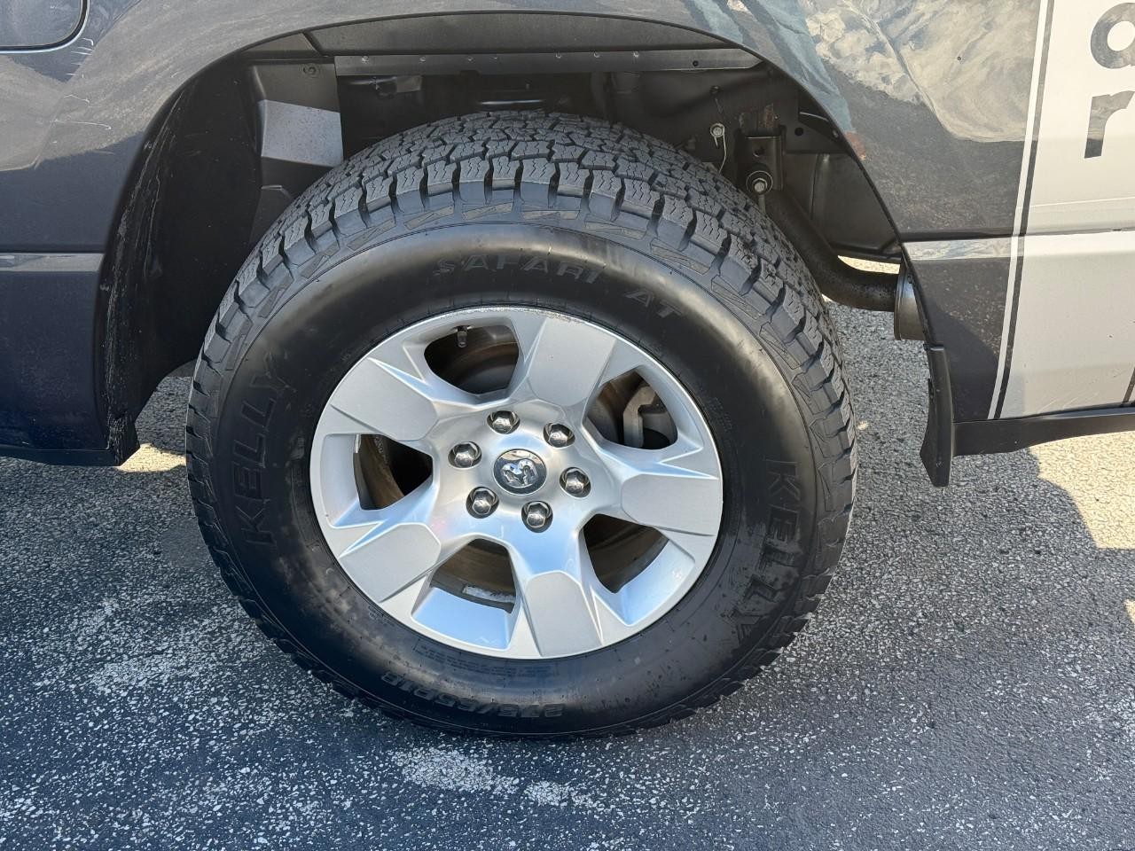 Ram 1500 Vehicle Full-screen Gallery Image 07