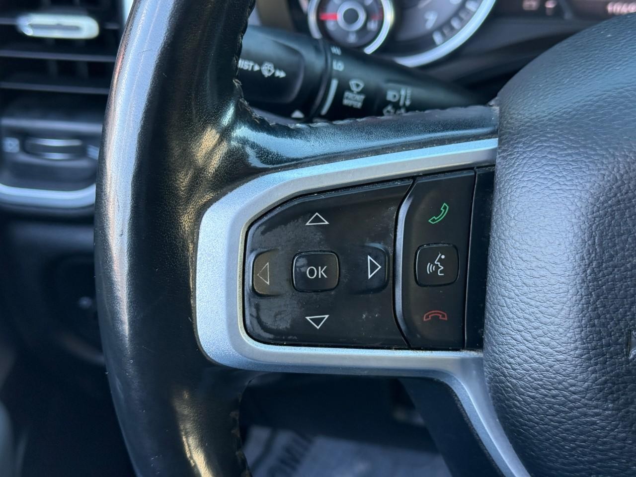 Ram 1500 Vehicle Full-screen Gallery Image 16