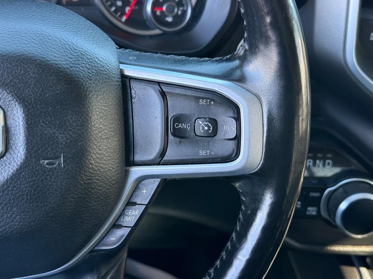 Ram 1500 Vehicle Full-screen Gallery Image 17