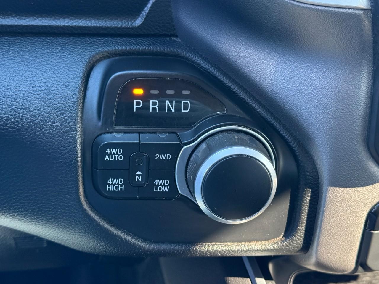 Ram 1500 Vehicle Full-screen Gallery Image 19