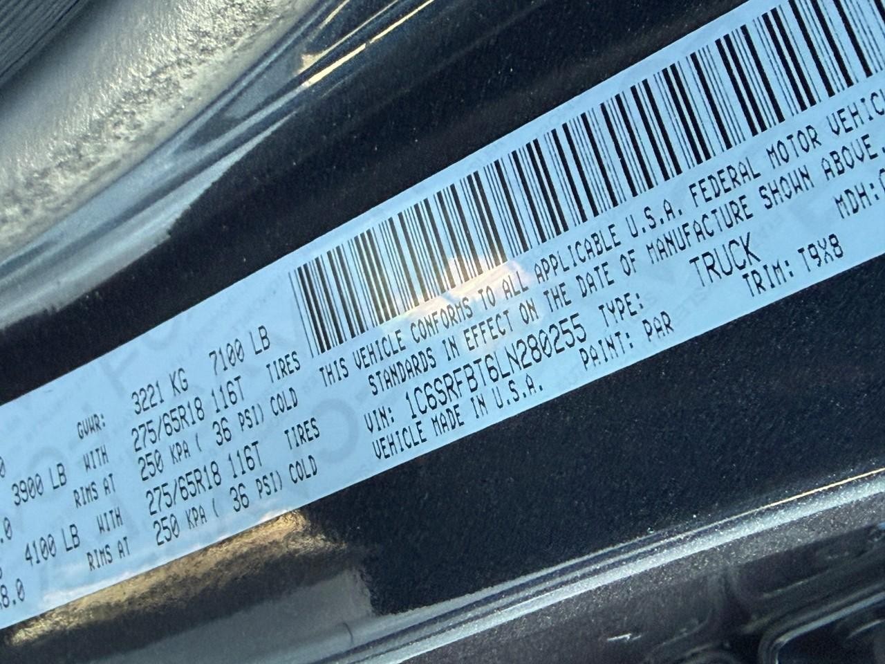 Ram 1500 Vehicle Full-screen Gallery Image 22