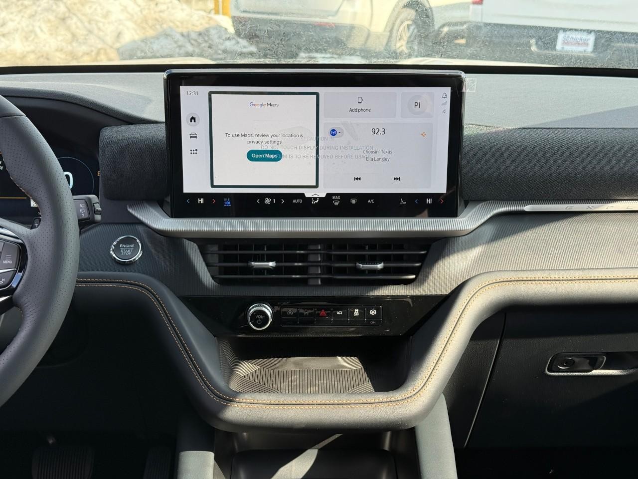 Ford Explorer Vehicle Full-screen Gallery Image 09