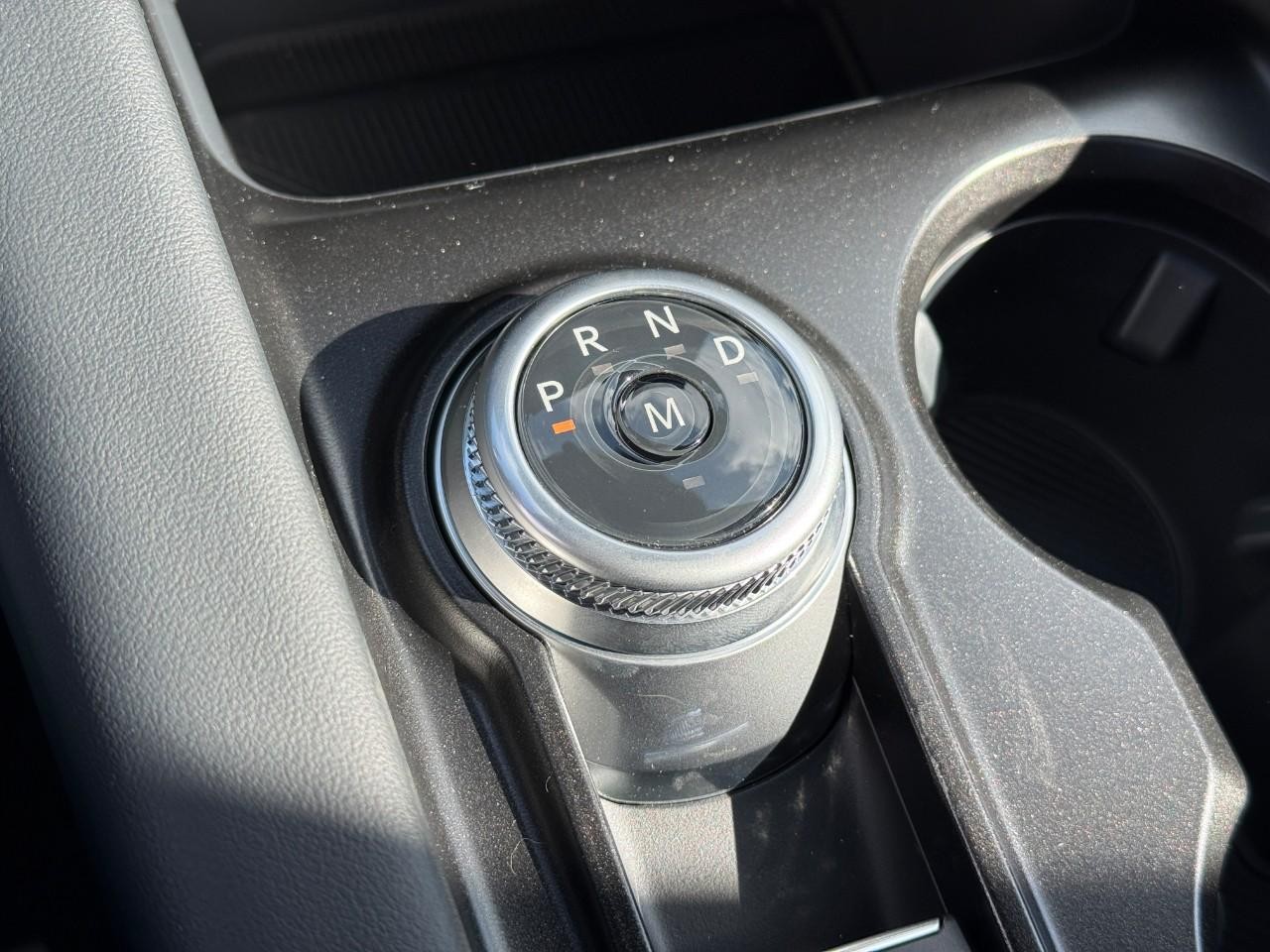 Ford Explorer Vehicle Full-screen Gallery Image 19