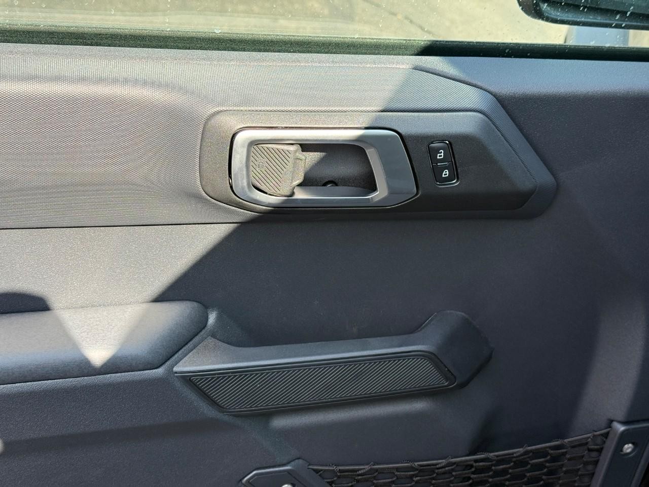 Ford Bronco Vehicle Full-screen Gallery Image 10