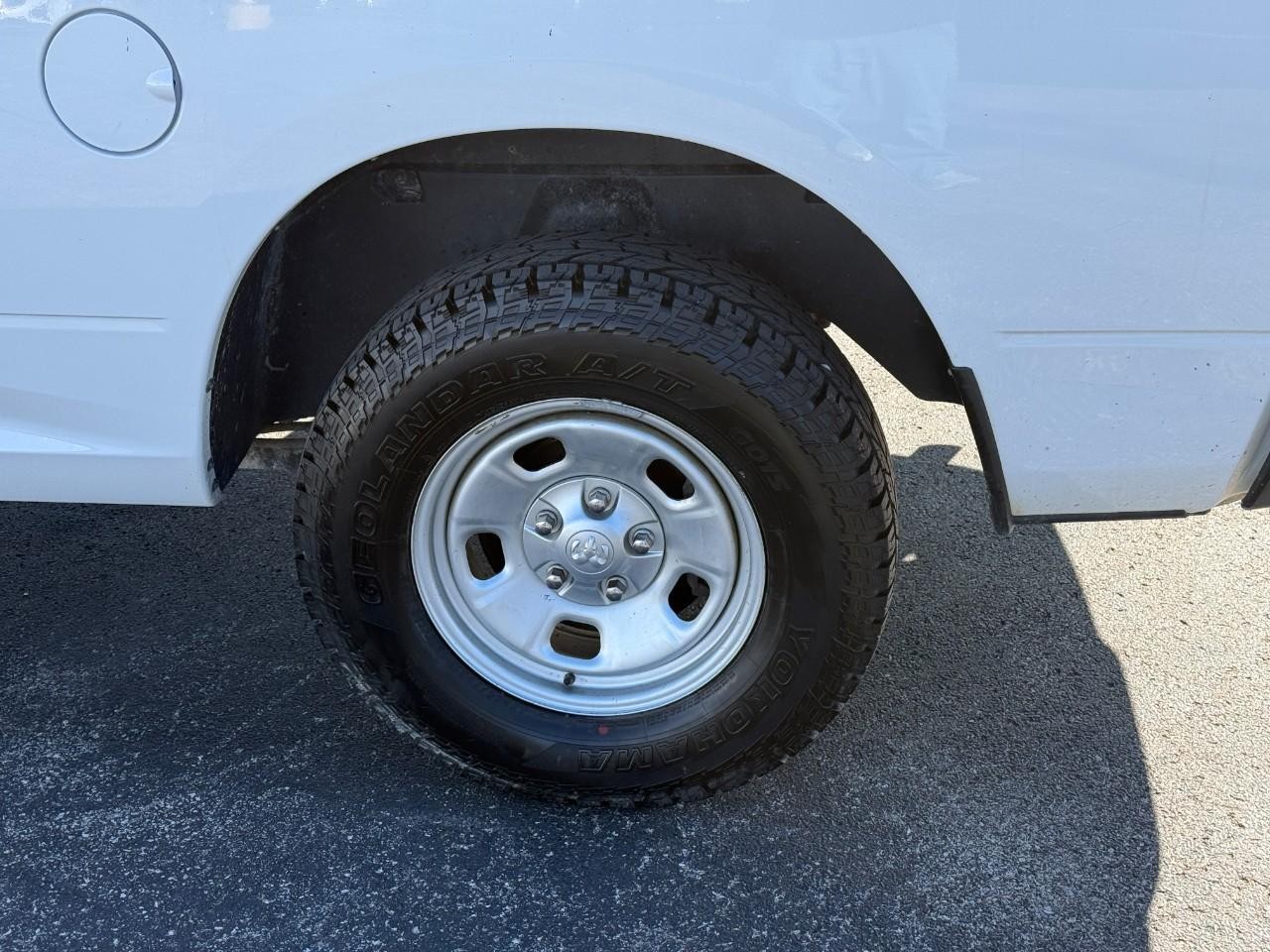 Ram 1500 Classic Vehicle Full-screen Gallery Image 07