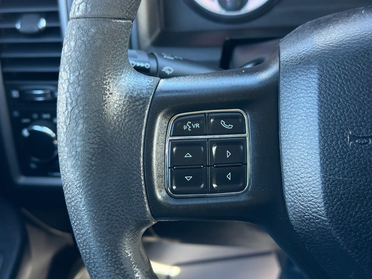 Ram 1500 Classic Vehicle Full-screen Gallery Image 12