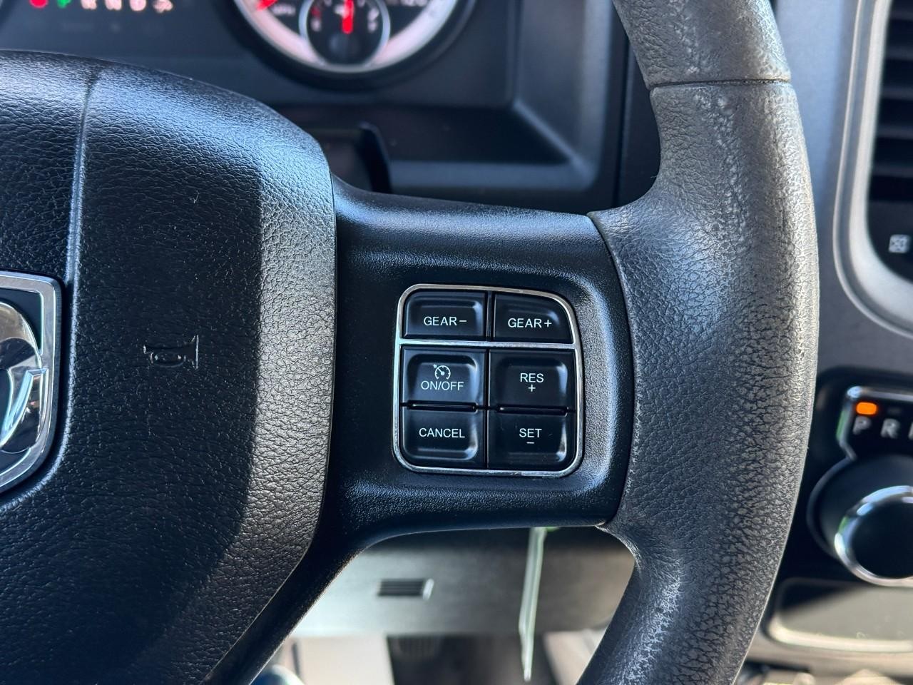 Ram 1500 Classic Vehicle Full-screen Gallery Image 13